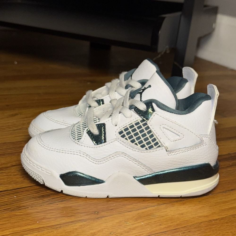 Nike Air Jordan 4 Retro Oxidized Green White BQ7670-103 Toddler 9C Sneaker